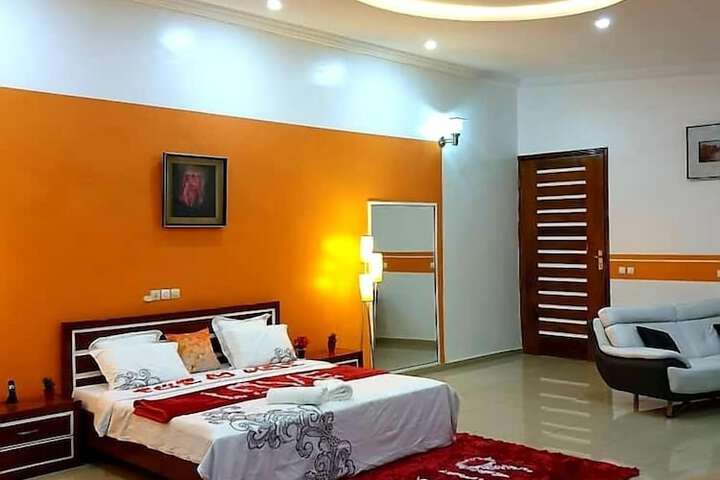 Room 12 of 29