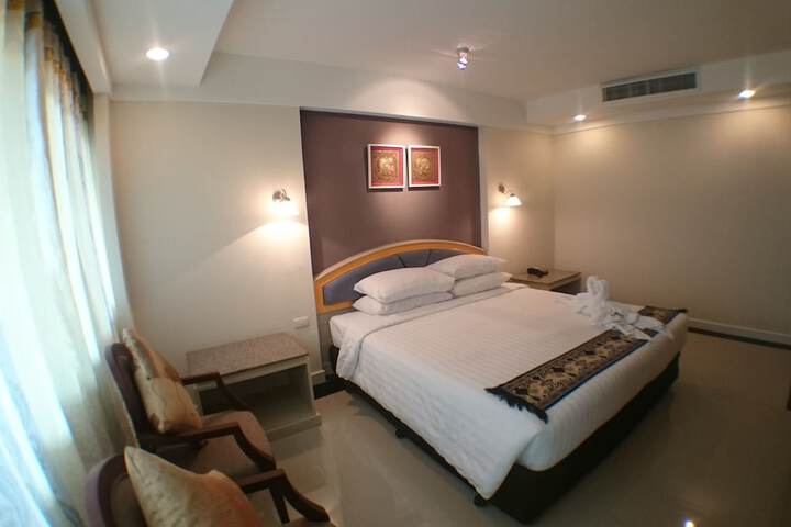Room 5 of 73