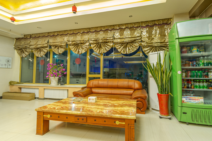Hotel Interior 11 of 28