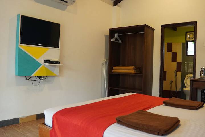Room 33 of 68