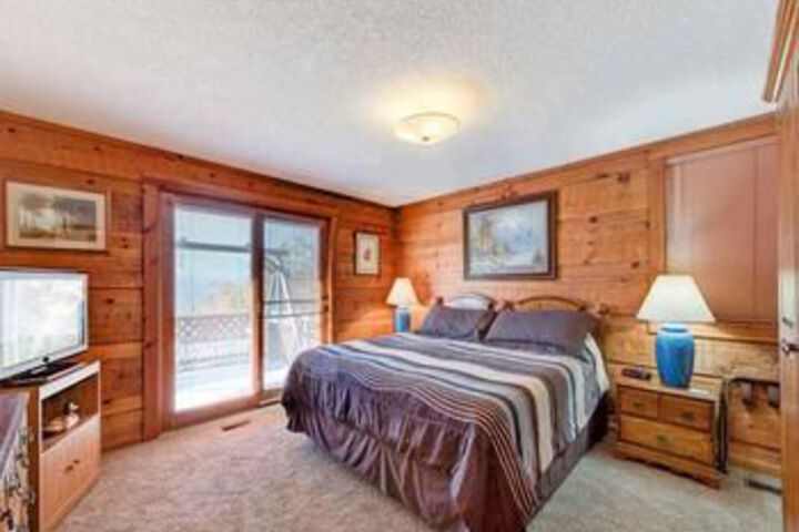 Photo of Alpine Windsong 2 Bedroom Home with Gas Fireplace