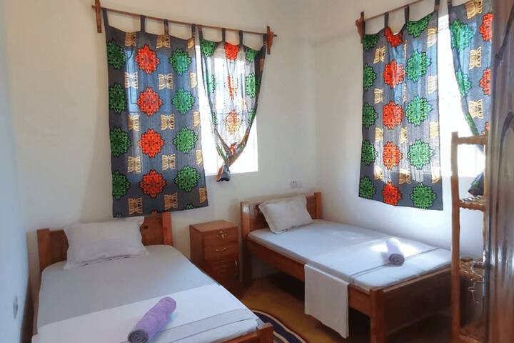 Room 5 of 48