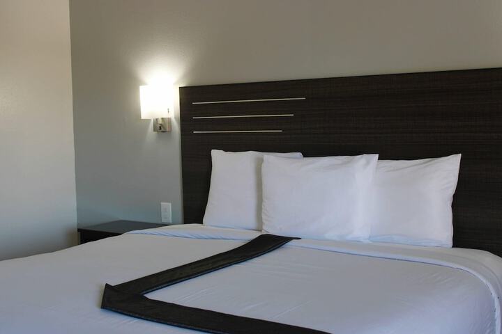 Room 44 of 65