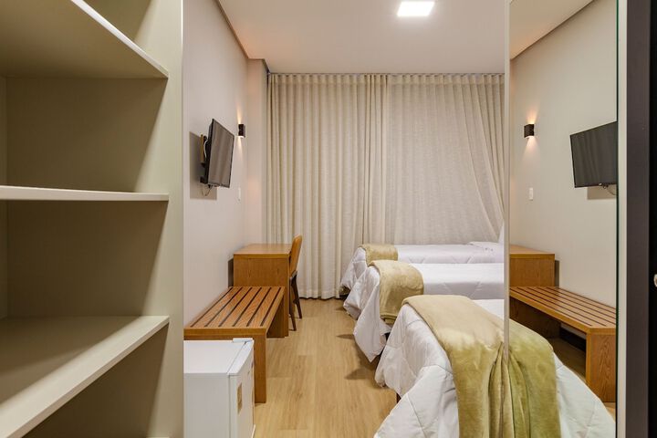 Room 12 of 62