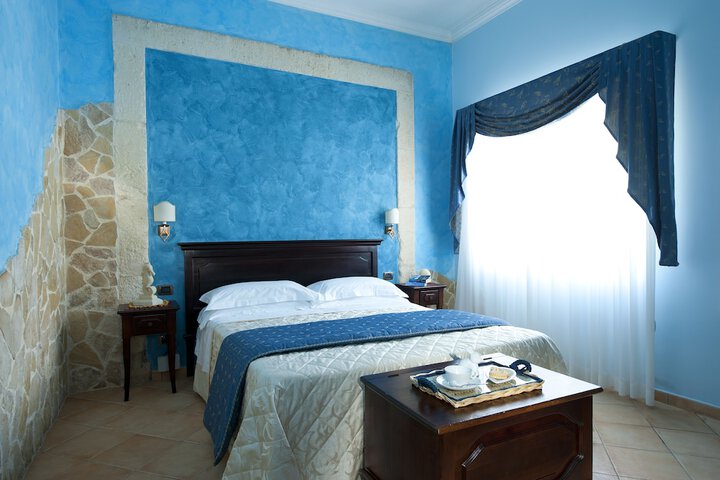 Room 4 of 55