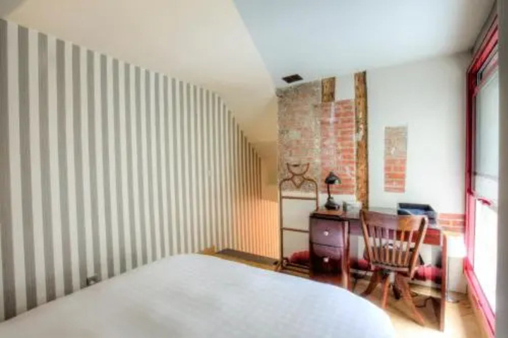 Room 3 of 11