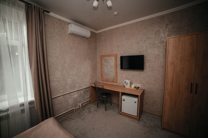 Room 22 of 35
