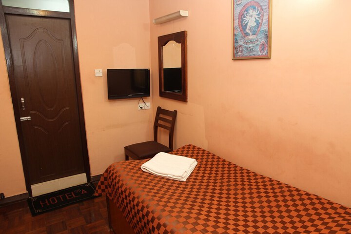 Room 16 of 82