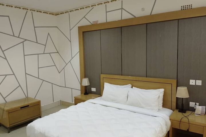 Room 26 of 35