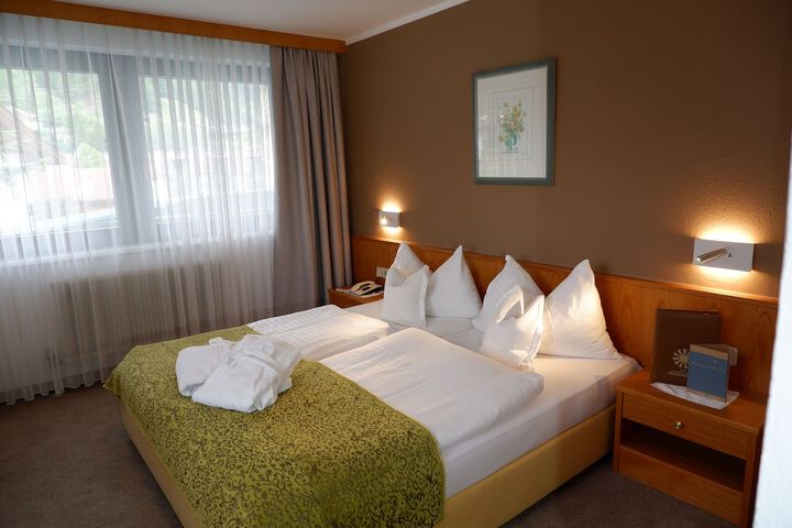 Room 9 of 46