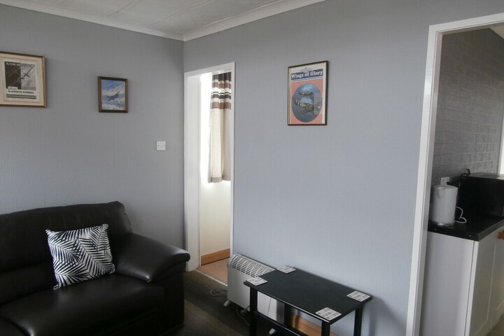 Room 9 of 12