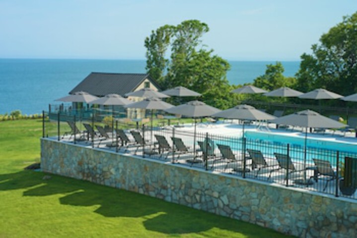 Pool 70 of 129