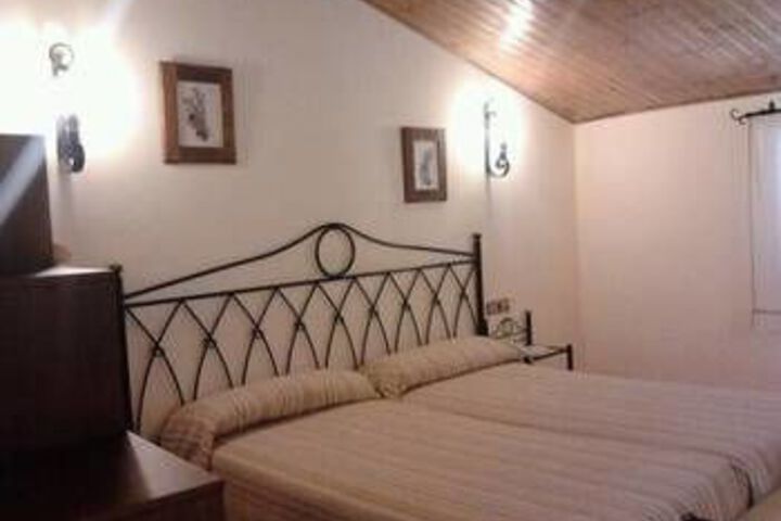 Room 2 of 22