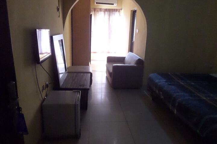 Room 10 of 19