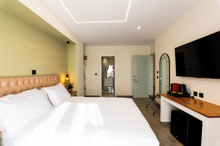 Room 17 of 64