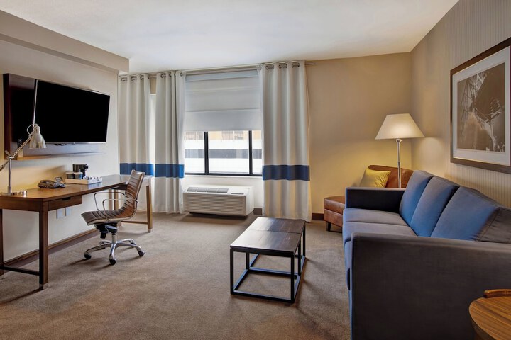 Room 47 of 95