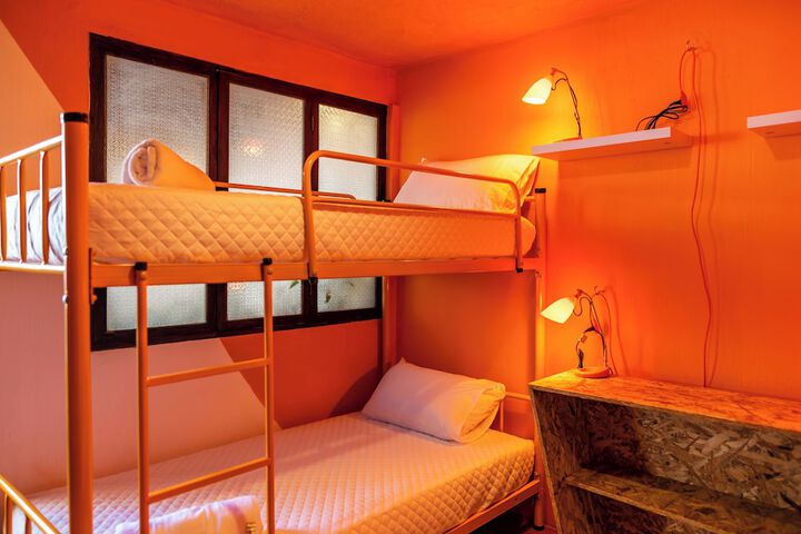 Room 16 of 59