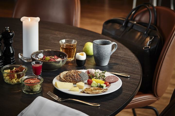 Breakfast/Coffee Service 47 of 62