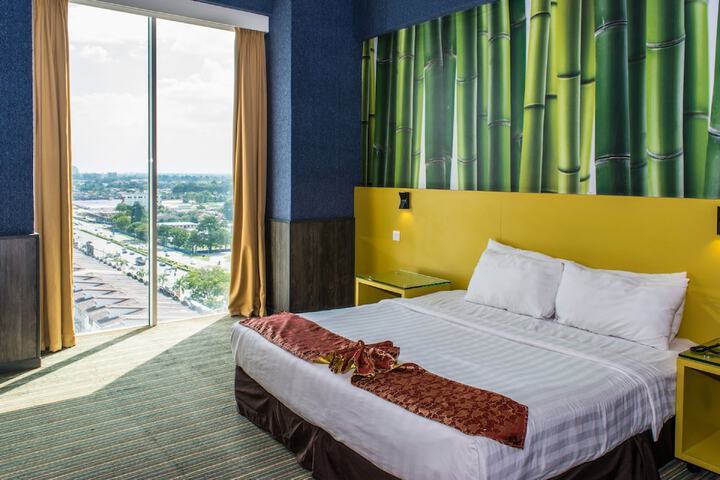 Room 18 of 83