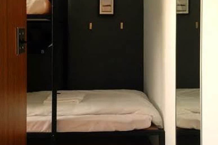 Room 10 of 44