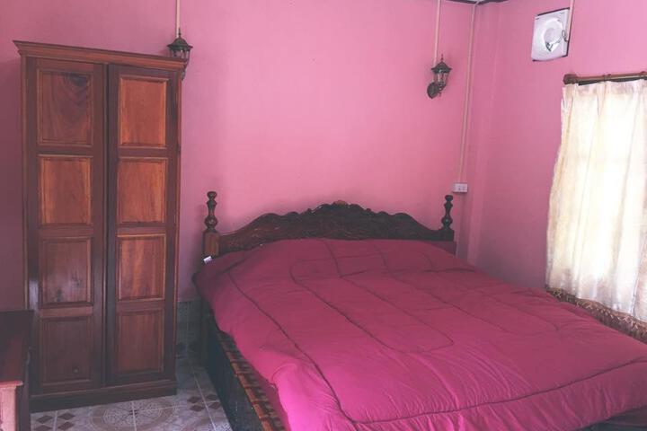 Room 2 of 5