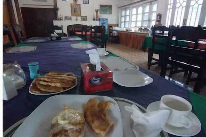Dining 10 of 16