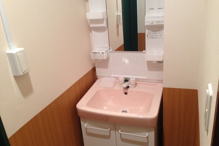 Room 20 of 37
