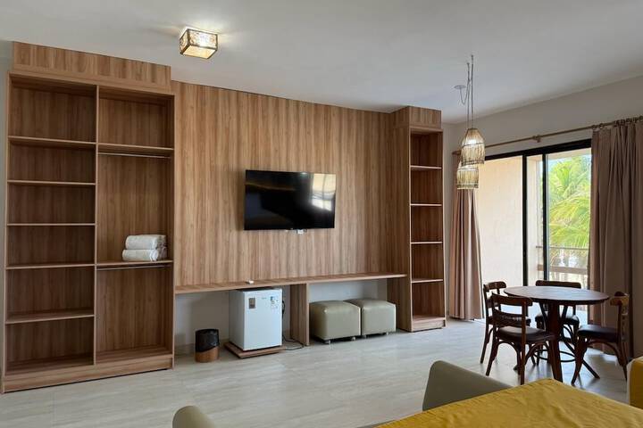 Room 11 of 102