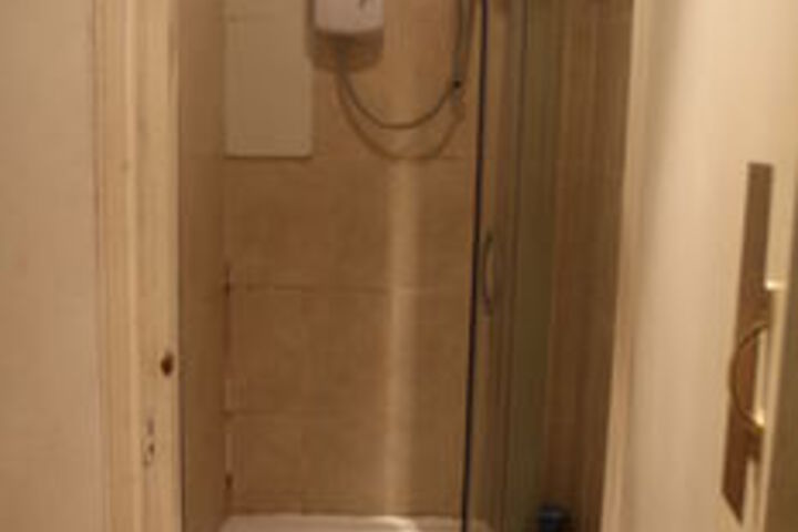 Room 9 of 39