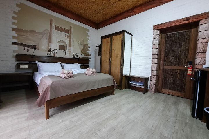 Room 18 of 91