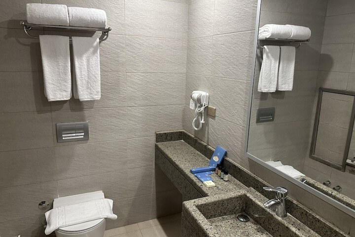 Room 11 of 20