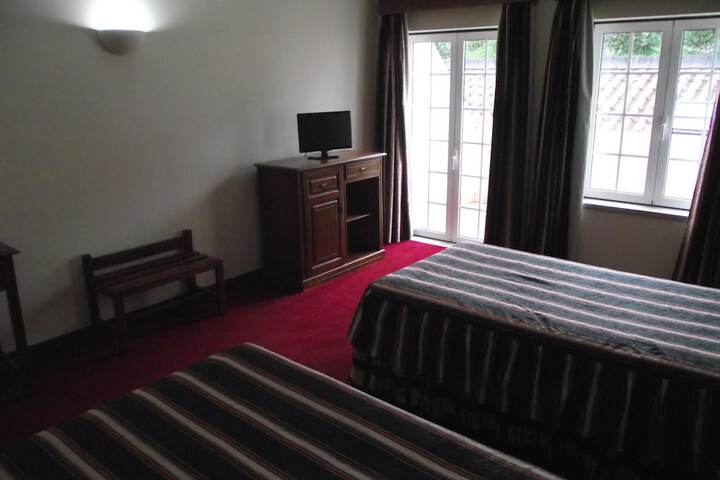 Room 8 of 34