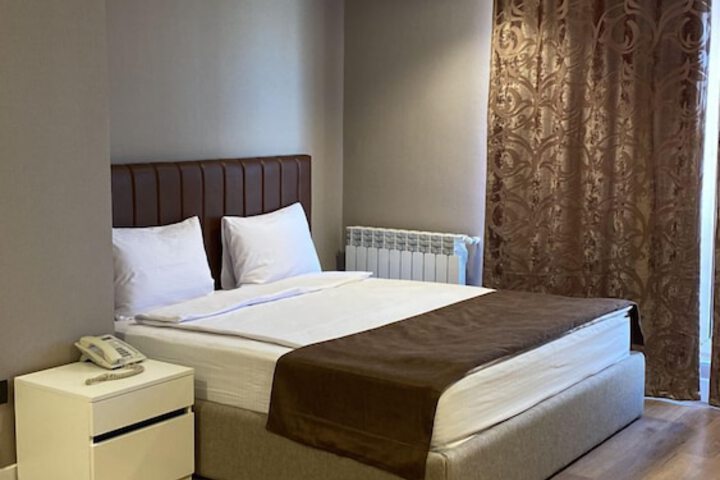 Room 12 of 44