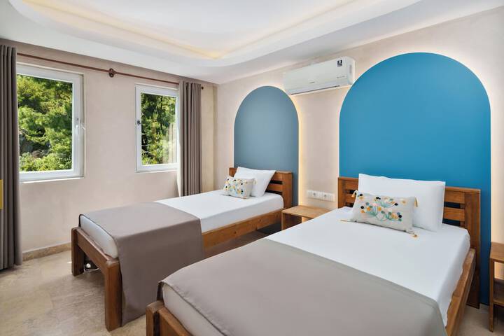 Room 16 of 74