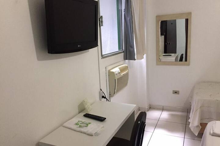 Room 18 of 34