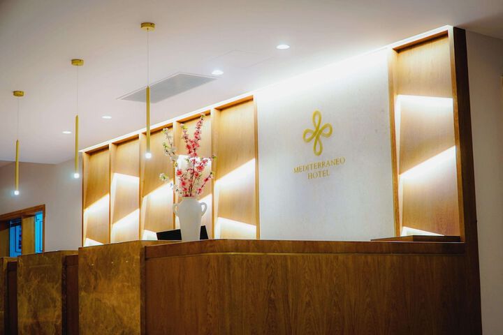 Entrance & Lobby