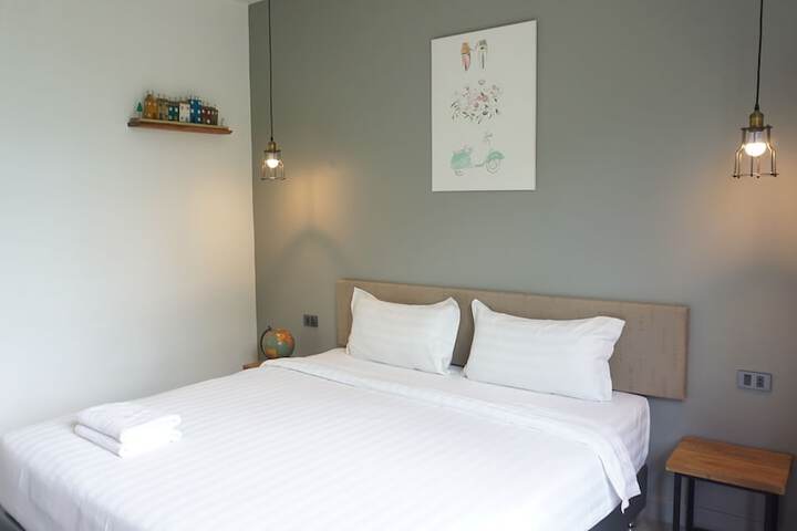 Room 25 of 49