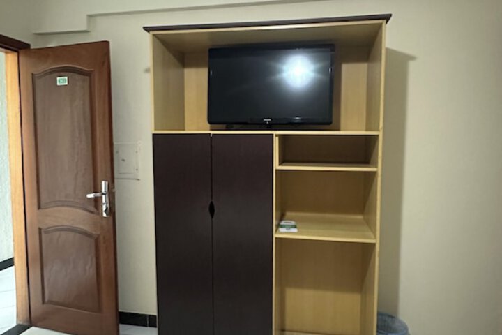 Room 25 of 90