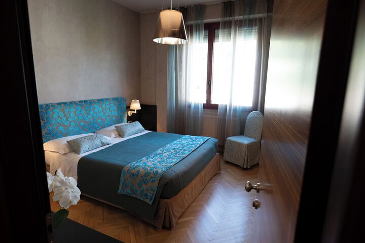 Room 36 of 60