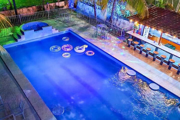 Pool 7 of 8