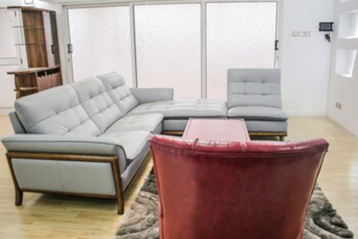 Room 18 of 27