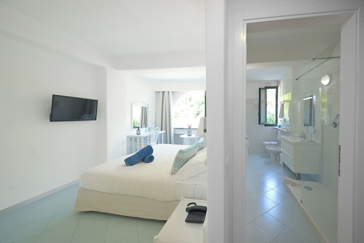 Room 12 of 63