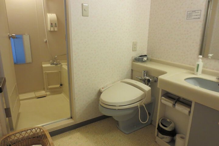 Room 33 of 44