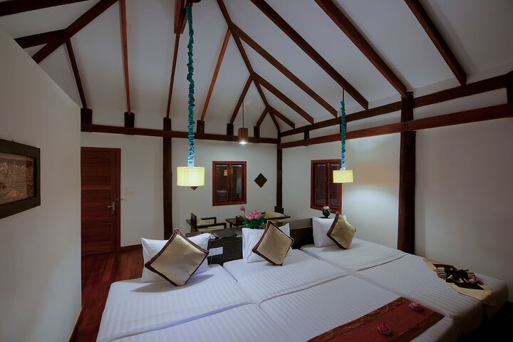 Room 13 of 80