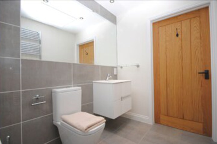 Room 4 of 35
