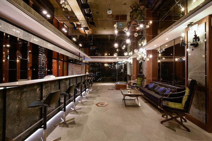 Hotel Lobby
