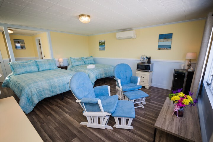 Room 4 of 30