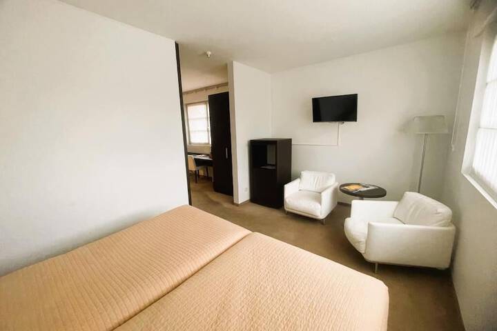 Room 15 of 46