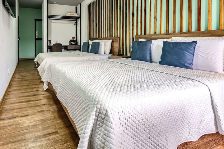 Room 16 of 27