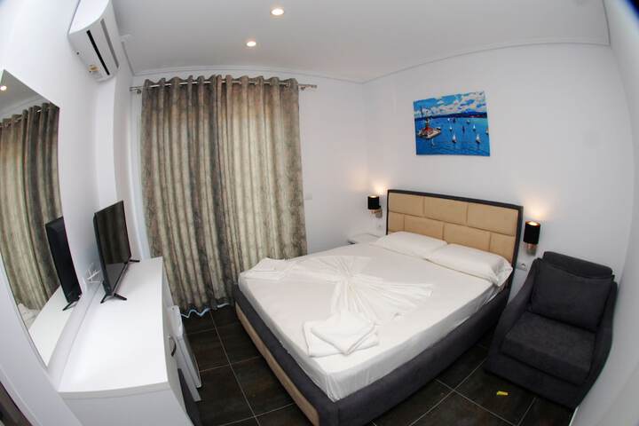 Room 15 of 24